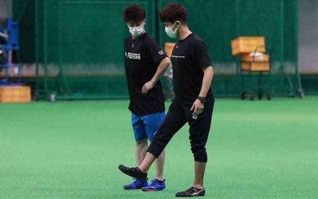 新庄監督「スターになれる選手」　快足・五十幡に“百獣の王”を引き合わせたワケ