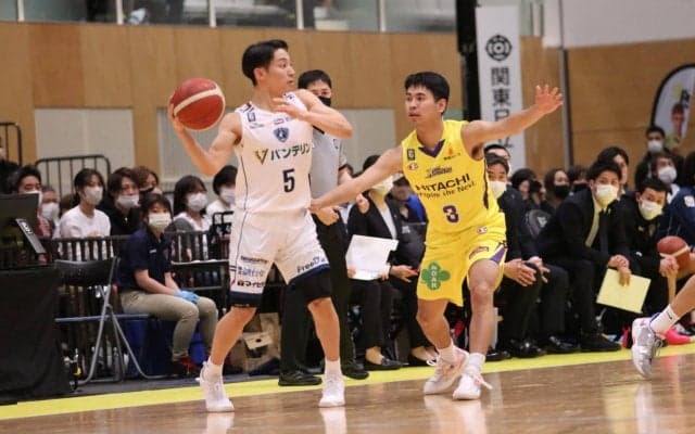 河村勇輝と小川麻斗、国内最高峰の舞台で実現した初のマッチアップ