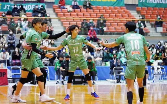 Vリーグの試合結果一覧と順位（V1男女・2月5日）