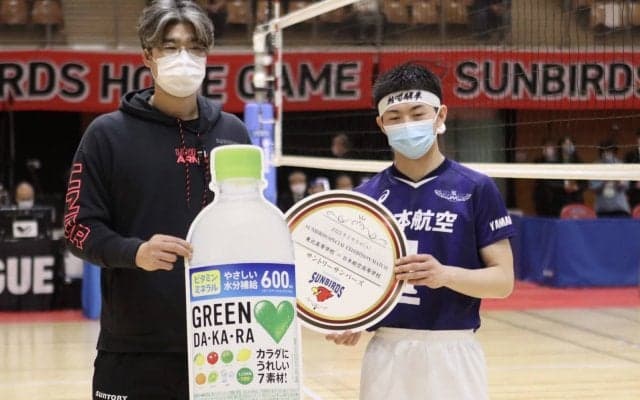 春高王者・日本航空高がラストゲーム V1男子サントリーが試合前にエキシビションマッチを開催