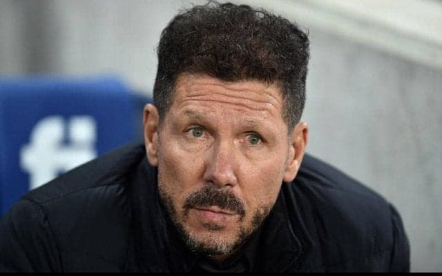 シメオネ監督、チャビからのスタイル批判を一蹴「一つの環境だけでしか生きてこないと…」