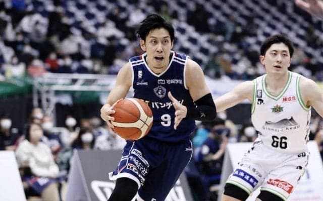 一進一退の接戦を制した横浜の指揮官「いろいろな成長が見られた素晴らしい試合」