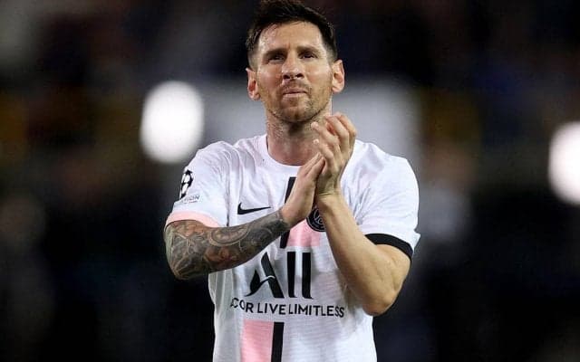 珍しい?! メッシが相手選手とのユニフォーム交換を申し出