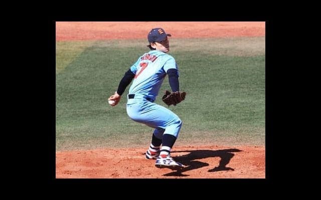 イップス、制球難、ベンチ外...ドラフトまで４カ月、高梨雄平は突然サイドスロー転向を決めた