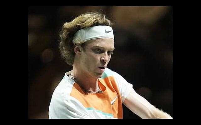 連覇狙うルブレフ 初戦突破