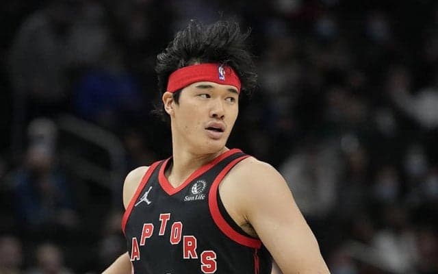 渡邊雄太、約2分の出場で8試合ぶりの得点…ラプターズは7連勝