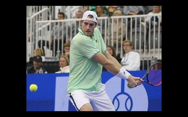 合計56本のエース合戦制し8強