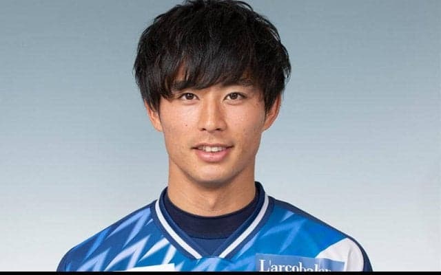 讃岐退団のMF中村亮が九州Lのヴェロスクロノス都農へ加入「日々貪欲に取り組みます」