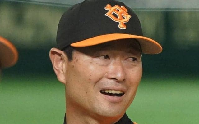 巨人桑田コーチの返球が「また美しい」　ローテ入り目指す高卒4年右腕へ込めた「念」