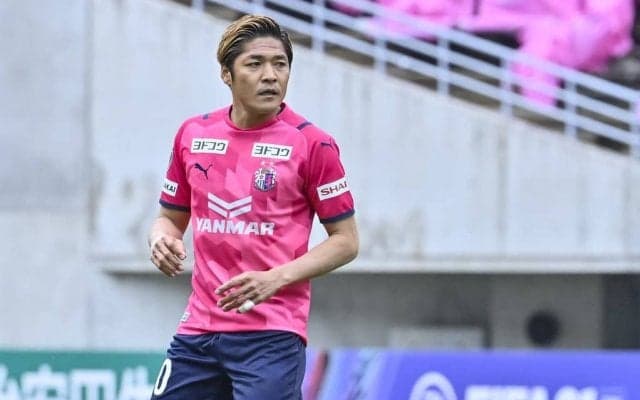 元日本代表・大久保嘉人氏が「公園でシュート練習」!まさかの光景に「嘉人さんだと誰も思わない」「現役復帰?」と大反響