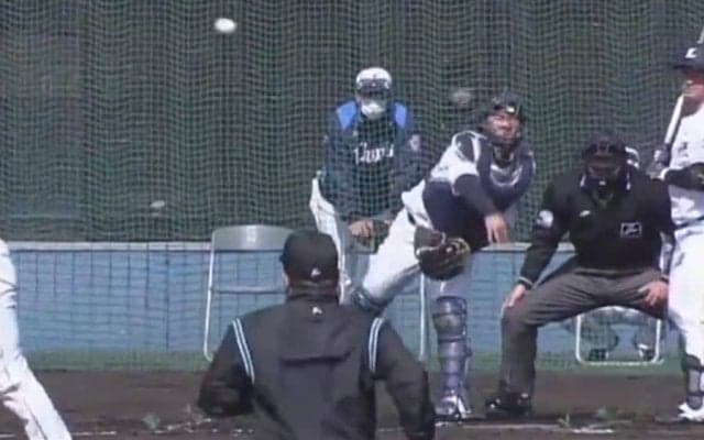 「恐るべき強肩」「凄い球筋」　西武ドラ3、地を這う“低空バズーカ”で二盗阻止