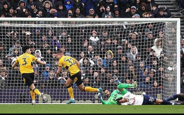 低調スパーズがトップ4大きく遠のく3連敗…ホームでウルブスに完敗で8位に後退《プレミアリーグ》