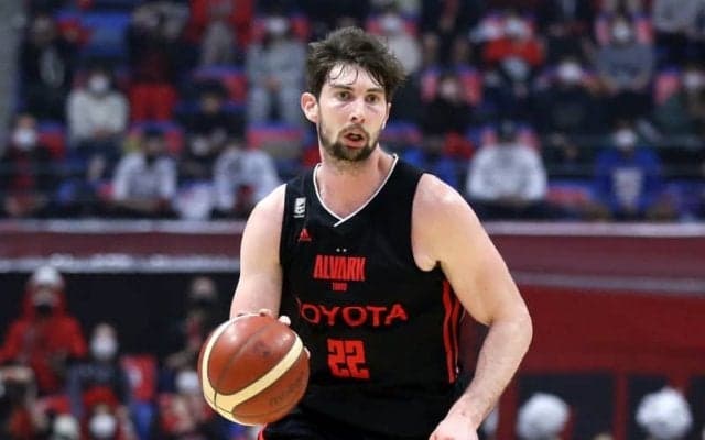 A東京のライアン・ロシター、今月13日の横浜戦でB1通算300試合出場を達成