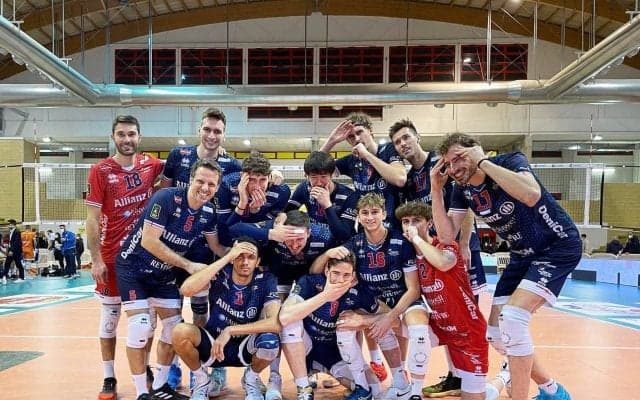 石川祐希　ストレート勝利で今季2度目のMVP