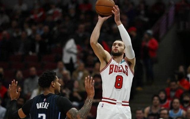 ブルズのオールスターガード、ザック・ラビーンが左膝を精査すべく専門家と面会へ