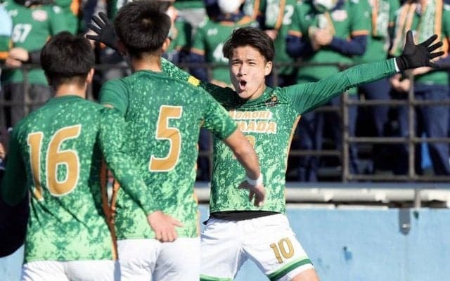 「FC東京の松木玖生は出来上がりすぎているほど」「鹿島アントラーズの方針転換はすごく疑問」【2022年Jリーグを大展望!　開幕直前の激論】(3)