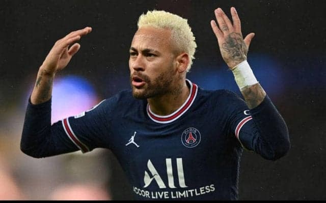 「また髪色変えてる」気合の金髪にイメチェンのネイマールが2カ月半ぶり復帰でヒールパスからアシスト