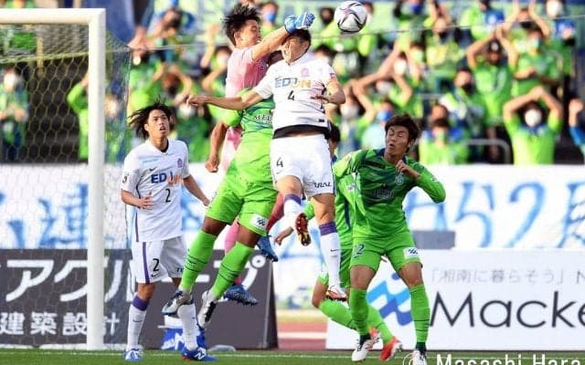 「湘南ベルマーレは上位に行ってもおかしくない」「片野坂知宏監督がガンバ大阪で何をするかは見もの」【2022年Jリーグを大展望!　開幕直前の激論】(4)