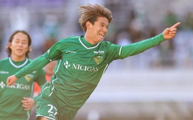 【2022年J2開幕直前!!】J3から昇格の熊本に加入「橋岡大樹・伊藤洋輝と同年生まれ」の即戦力大卒ルーキーFW、「堂安律・田中碧と同学年」東京V・佐藤凌我は「2年連続2ケタ」でさらなる飛躍へ！【J1昇格を左右する8人の注目ストライカー】(#2)