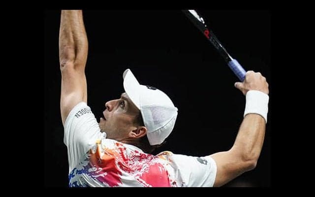 カラツェフ 熱戦制し8強