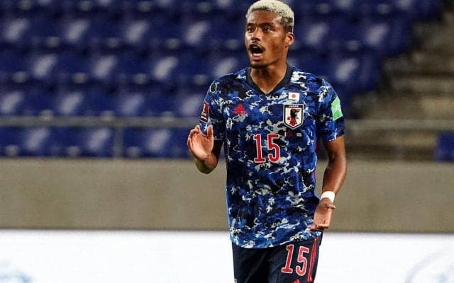 トゥールーズの選手が料理番組に登場、オナイウ阿道もオリジナルエプロンとコック帽で真剣な面持ち