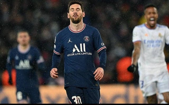 アグエロがマドリー戦で仏メディアに酷評された親友メッシを擁護　「レオは良いプレーをした」