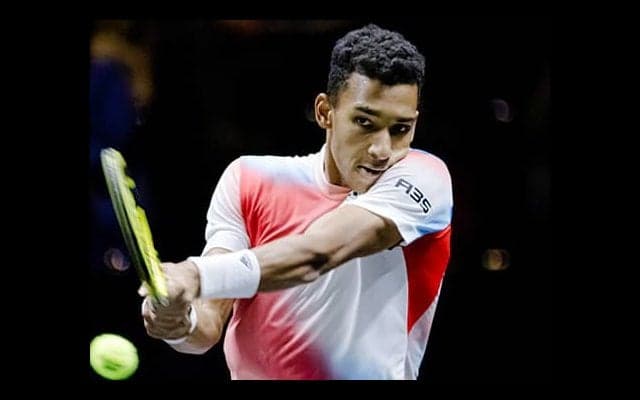 オジェアリアシム 完勝で4強