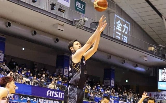 三河の橋本晃佑、右腕骨折で全治未定と診断「また少しずつ頑張りたい」