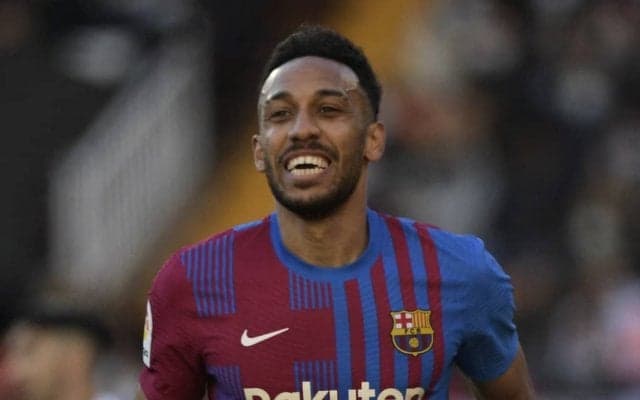 オーバメヤンが「バルセロナ加入後初ゴール」!GKが1歩も動けない「ニア天井ぶち抜き」シュートを含む2得点で勝利に貢献!