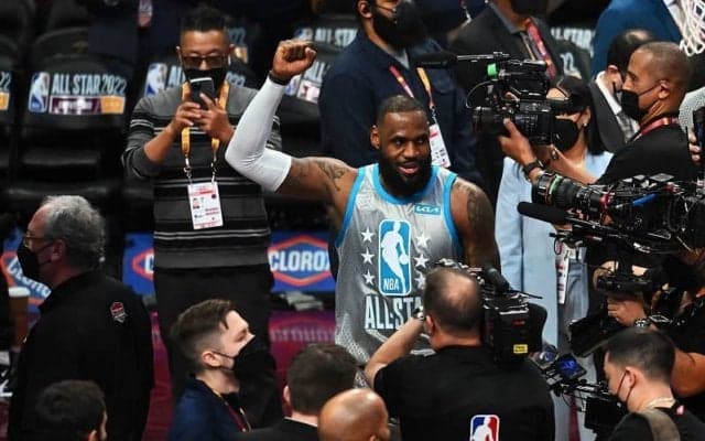 家族や友人たちの前で球宴を終えたレブロン「これ以上の瞬間は心に描けなかった」