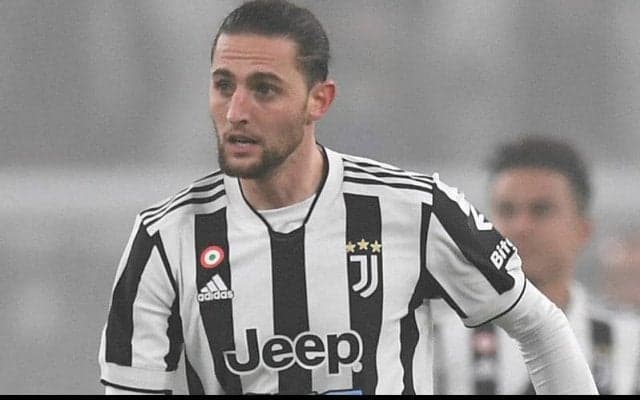 CLビジャレアル戦控えるユーベ、ラビオが練習中に負傷…