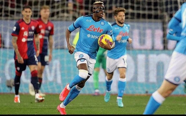 低調ナポリが土壇場オシムヘン弾で18位カリアリとドロー…主力不在で3バック変更も機能せず《セリエA》