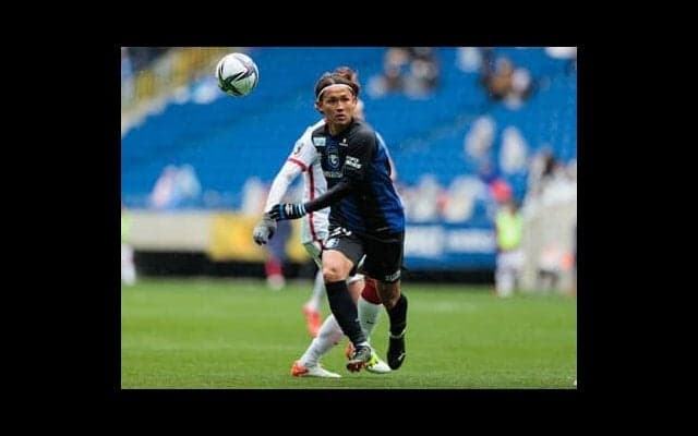 宇佐美貴史「自分を更地にする」。王者からオファー受けるも残留を決めたエースの覚悟