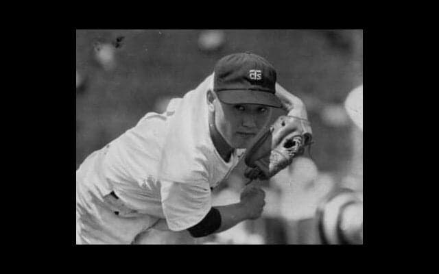 板東英二が驚愕した杉浦忠の剛速球。ルーキー江藤慎一は弾丸ライナーで本塁打にした