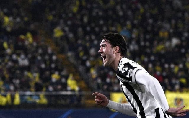 ｢開始32秒の衝撃ゴール｣!!ユベントスFWヴラホヴィッチがCLデビュー戦でいきなり得点！トラップからシュートまで｢完璧の先制弾｣