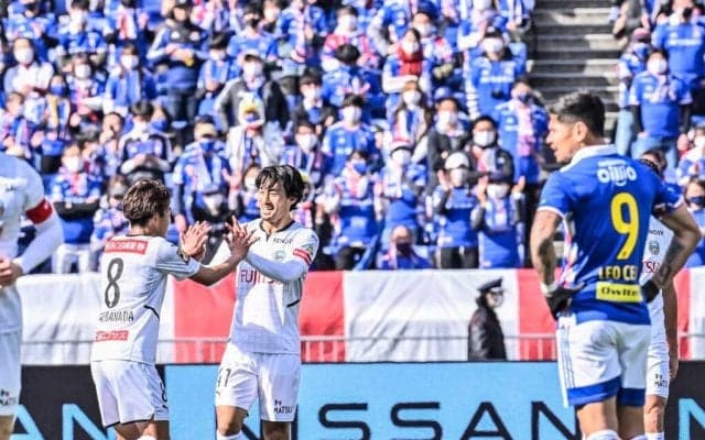 川崎が「神奈川ダービー」で大量失点敗戦！ 家長昭博が明かした「4失点以上にショックなこと」