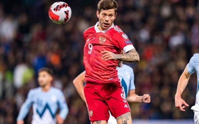 ロシア代表FWがウクライナ侵攻に真っ黒な画像と共に「戦争反対！」、婚約者はエリツィン初代ロシア大統領の孫娘