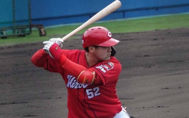 「誠也そっくり」　広島ドラ6末包、左翼ネット上部に突き刺さる特大弾にファン衝撃