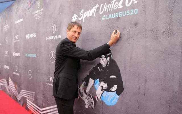 “生きる伝説”トニー・ホークが堀米雄斗と西矢椛に賛辞　日本スケボー界は「新しい可能性が広がっている」