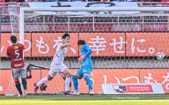 「知念慶の開始2分弾」で「鹿島の選手は臆病なまま前半を過ごしてしまった」【川崎、鹿島に完封勝利！ (1)】