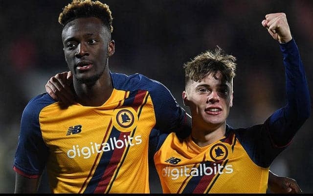 ローマがエイブラハムのラストプレーPK弾で4戦ぶり白星!　10人スペツィアに大苦戦も劇的勝利《セリエA》