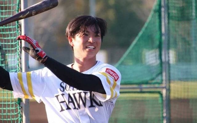 “二刀流”挑戦中の鷹19歳育成右腕　小久保2軍監督も「ビックリ」の成長曲線