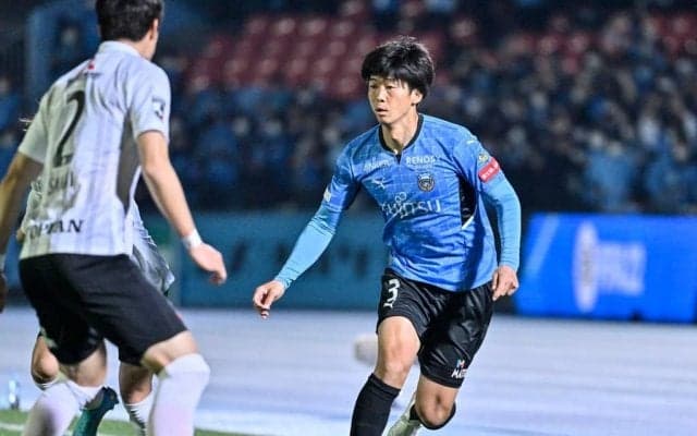 川崎フロンターレ「起死回生のカギ」は「谷口・山村の入れ替え」による最終ラインの安定!「鬼木監督の指示なし」で実行したプランで浦和レッズに逆転勝利!【川崎フロンターレの「逆転勝利」を深堀り】(1)