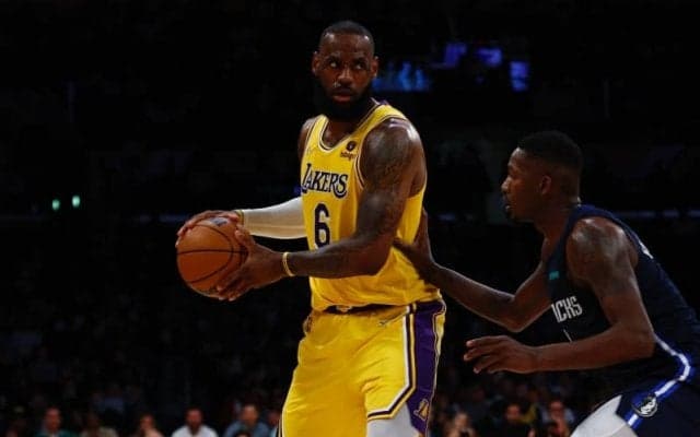 マブスに敗れ借金7を背負ったレイカーズ…レブロン「試合がある限りチャンスある」