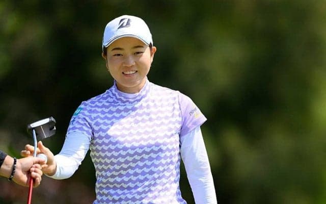 期待の18歳佐藤心結、プロ初日は「68」　会見で夢告白「タワマンの上の方に住みたい」