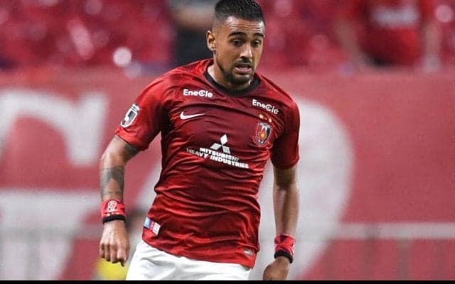 「2人の日本人」元浦和FWレオナルド、蔚山現代のチームバスで天野純とピース2ショット