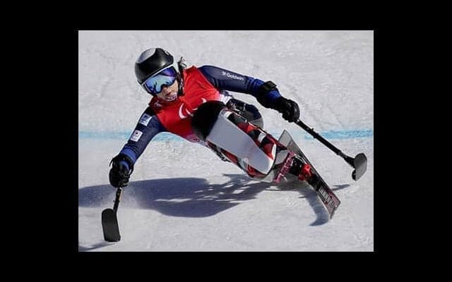 村岡桃佳、北京パラリンピックで金メダル。スキーと陸上の「二刀流」で「思わぬ副産物があった」