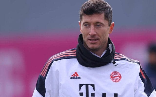 ロシアへの支援が影響？ レヴァンドフスキが中国大手「ファーウェイ」との契約解除を発表…6億円の契約を破棄