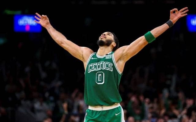ジェイソン・テイタムが24歳ながらセルティックス史上最多の50得点ゲームを達成