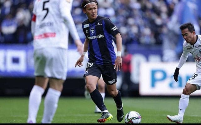 「待ってるぞタカシ！」重傷の宇佐美貴史へG大阪がエール！ サポーターも熱い言葉「負けんなよー！青黒のエース！」